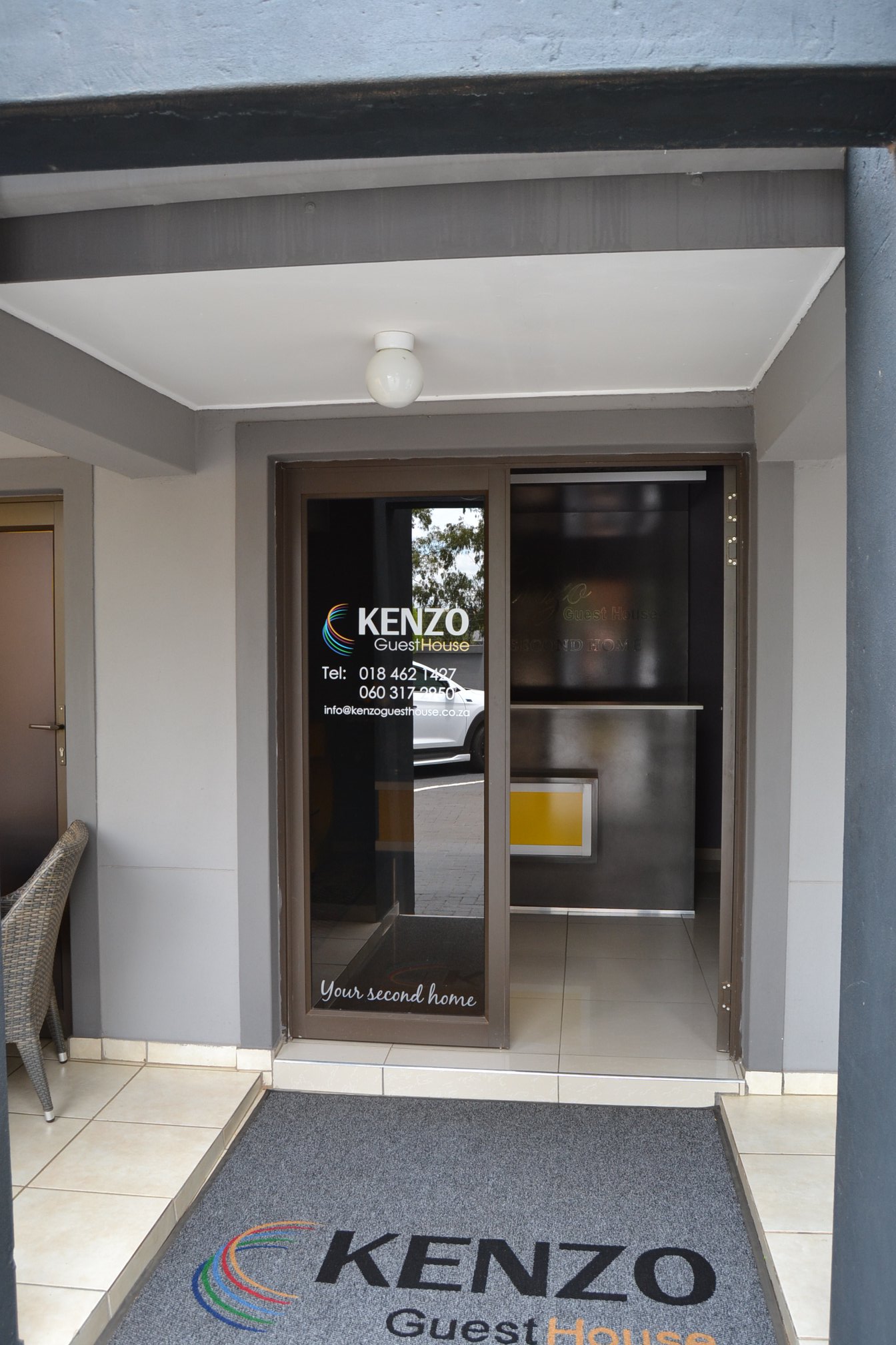Kenzo Guesthouse Booking